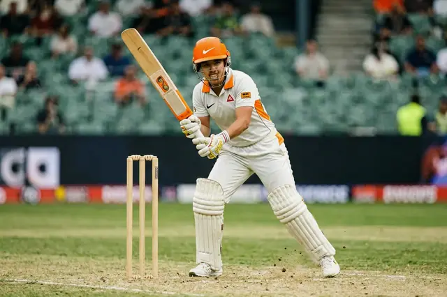 Chapman, Santner star in low